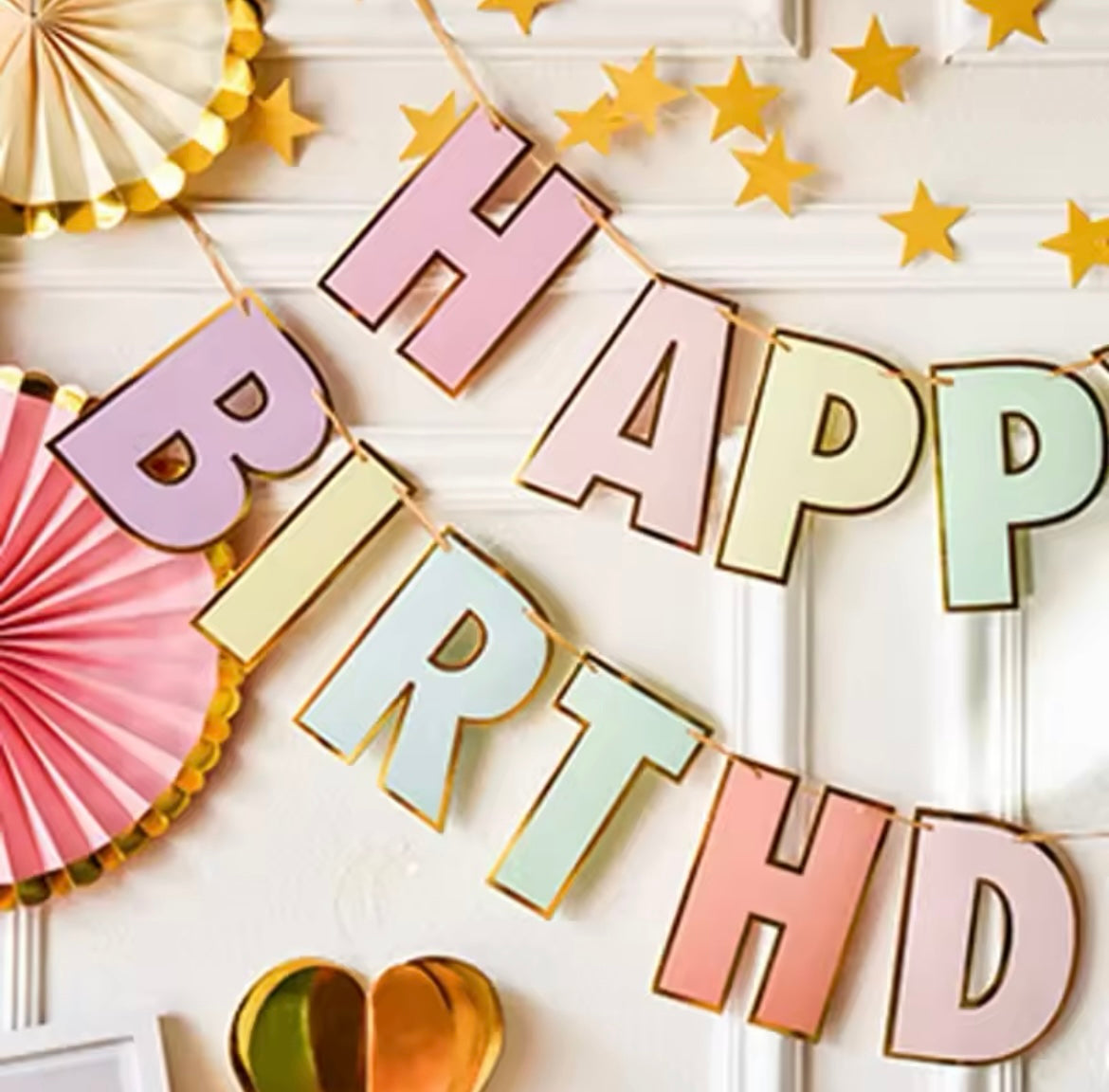 Paper banner with 3m rope ready for setup at a kids' birthday
