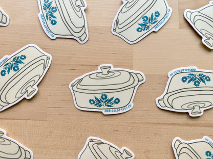 Vintage Corningware/Pyrex casserole vinyl sticker - casserole not included