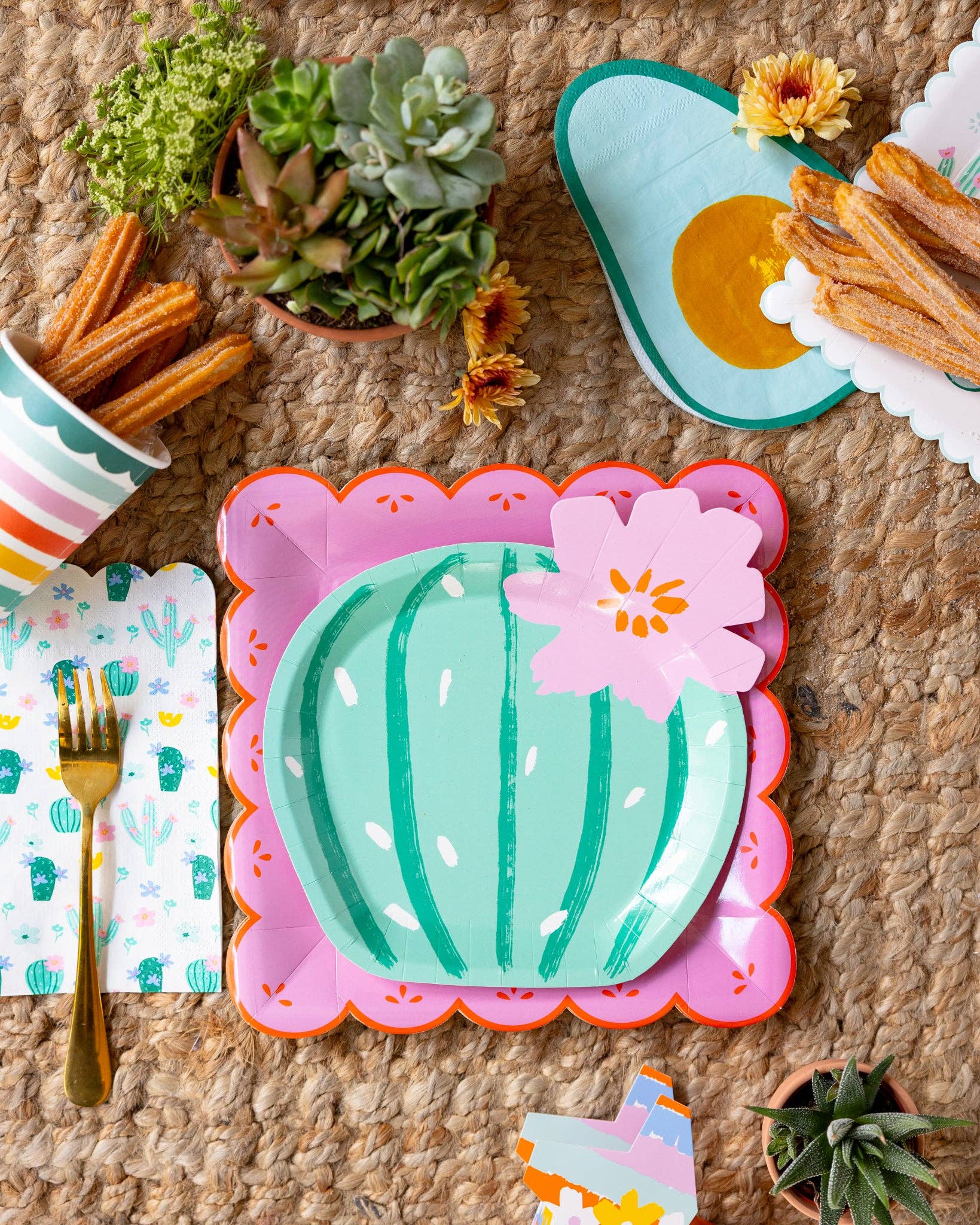 Avocado-shaped napkins with fiesta party decorations 