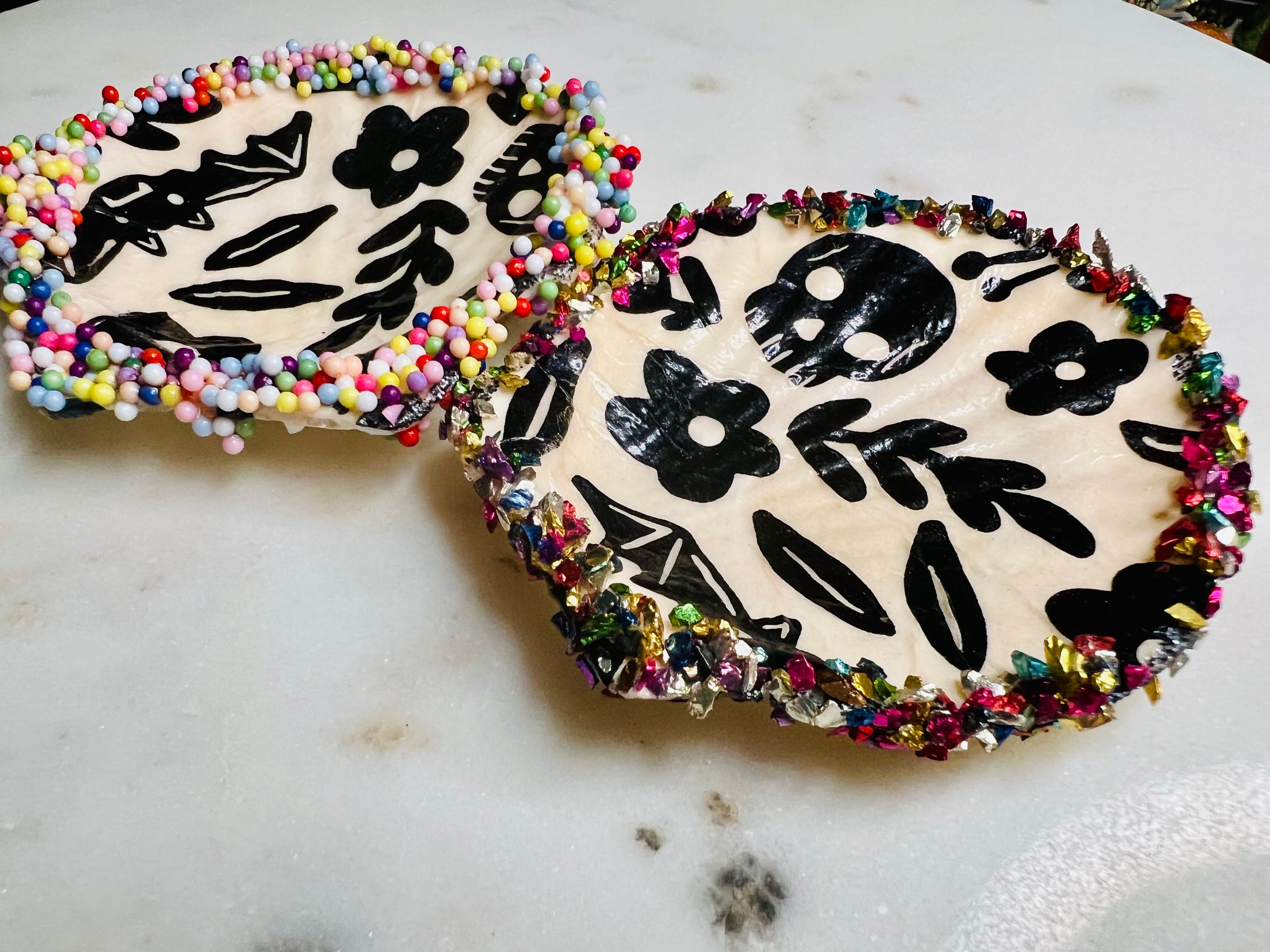 Midnight Shore Trinket Dishes – Beaded Scallop Shells with Halloween Collage Art