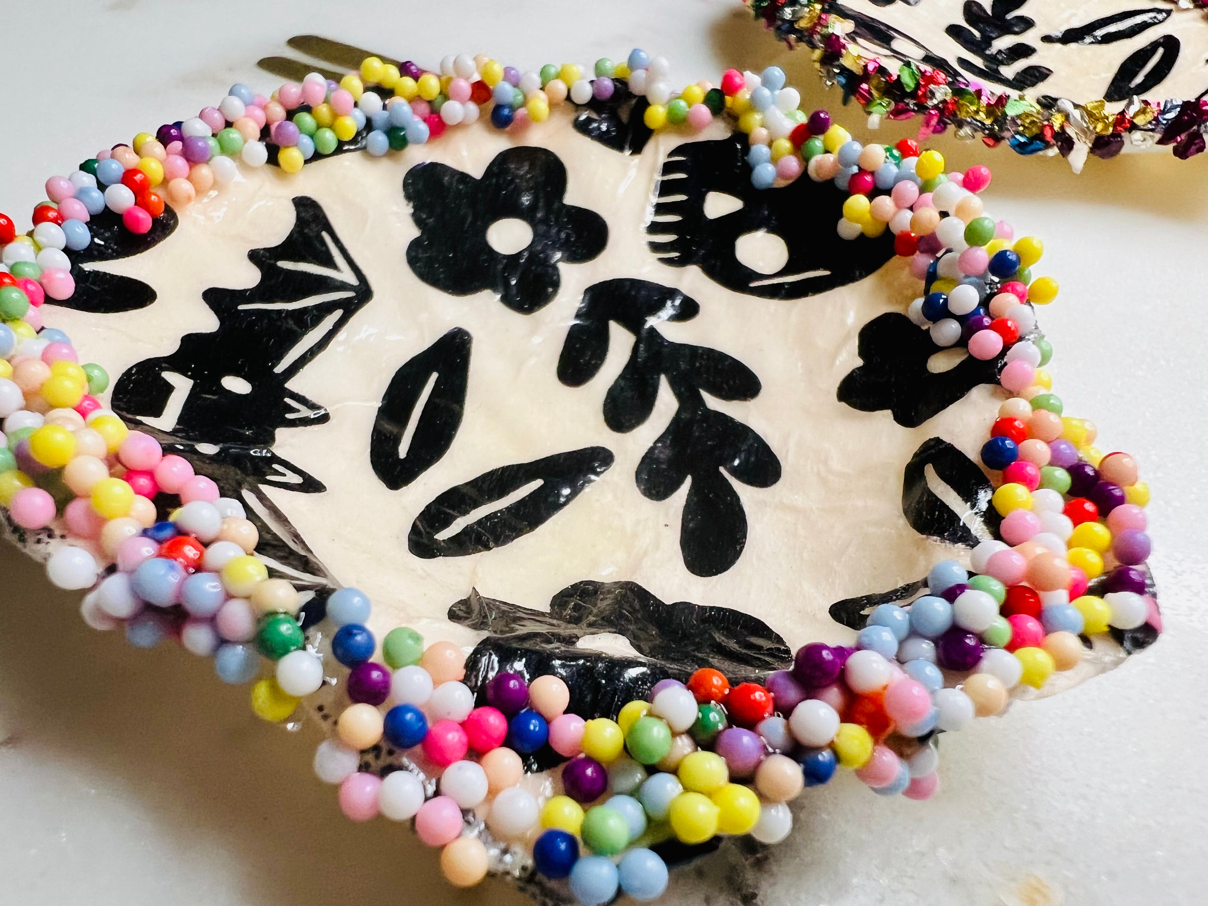 Midnight Shore Trinket Dishes – Beaded Scallop Shells with Halloween Collage Art