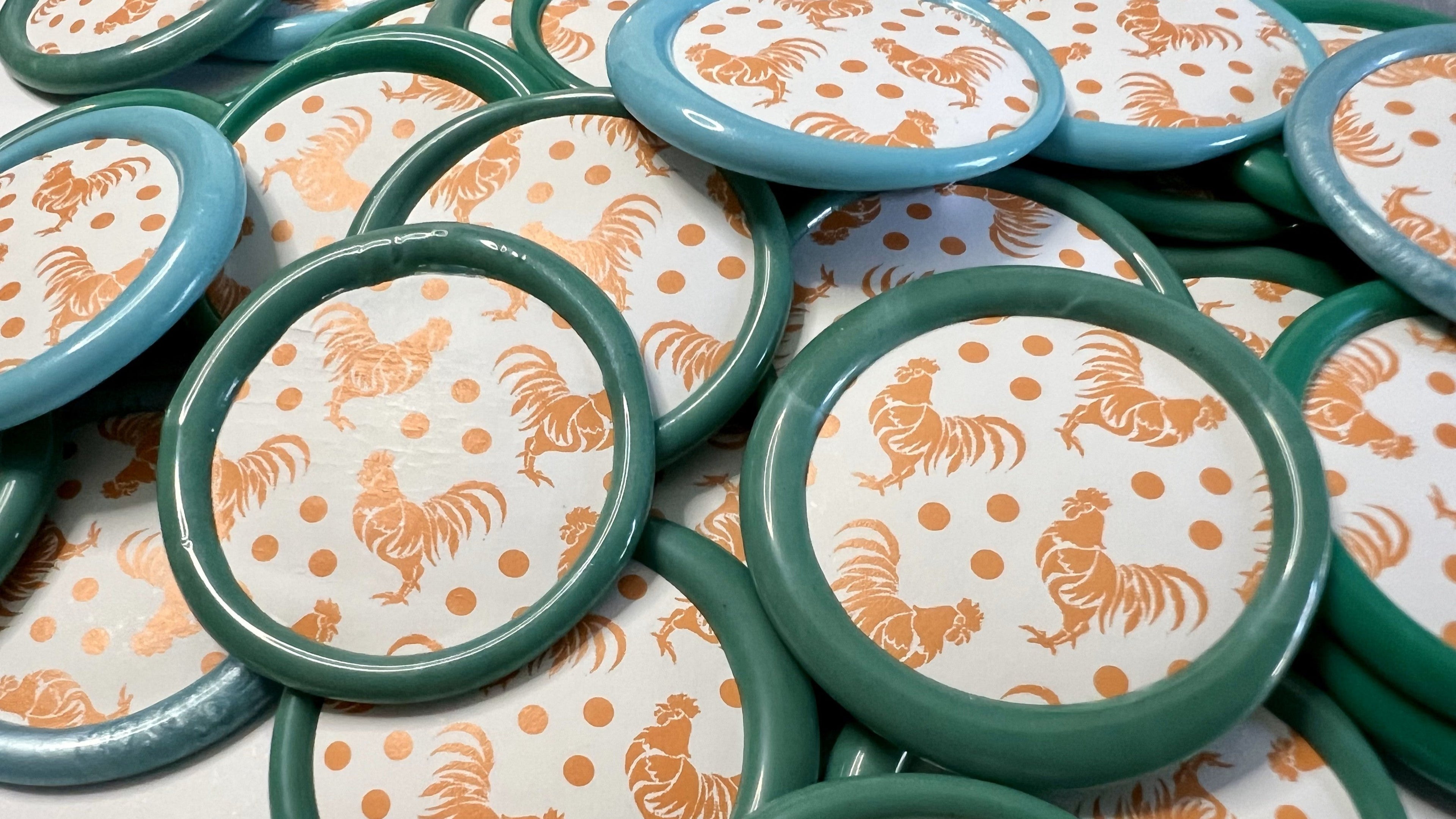 Playful wax seal set with clucking chicken design, perfect for cards and invites.