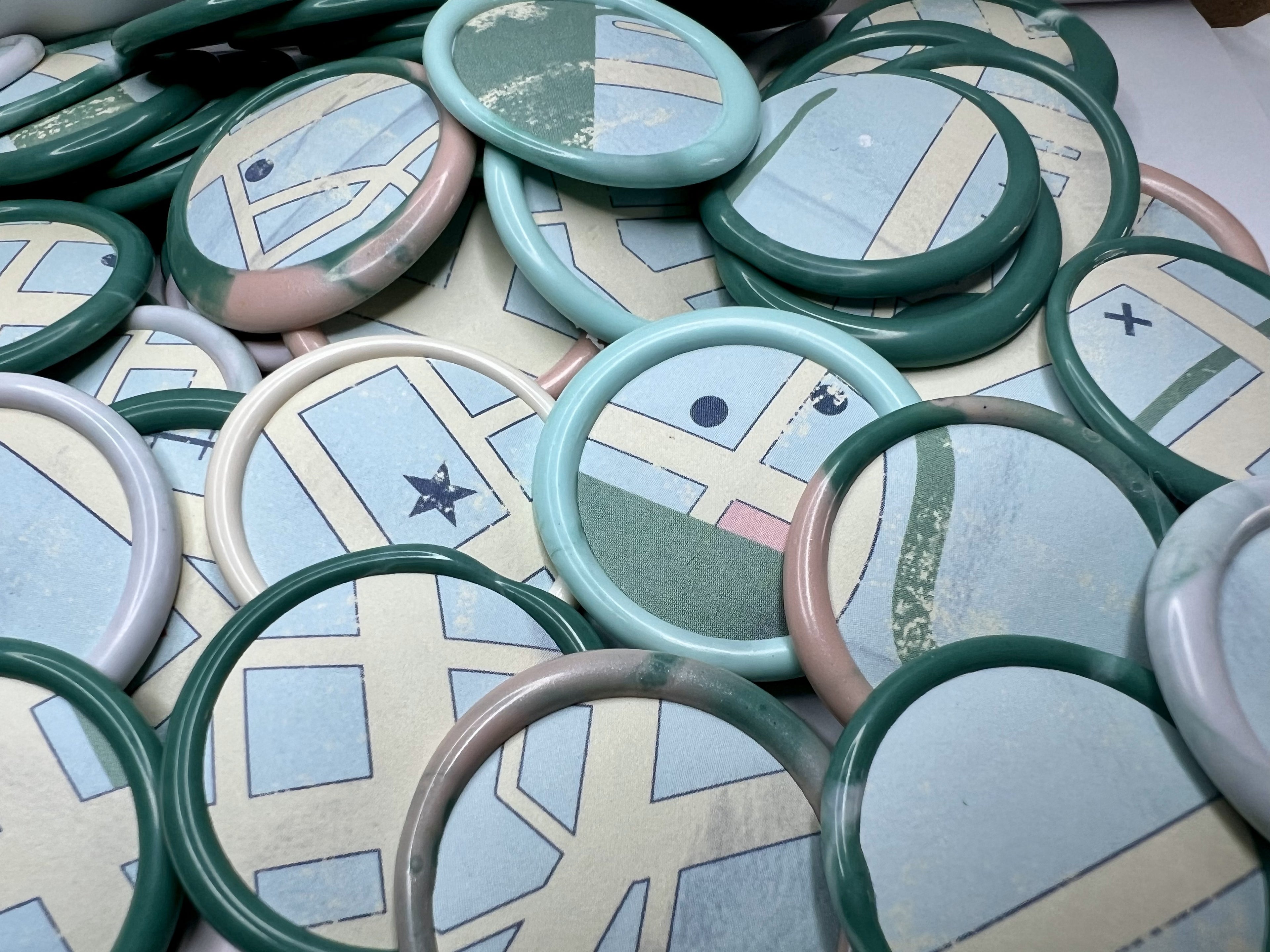 Map design wax stickers bringing old-world charm to modern correspondence.