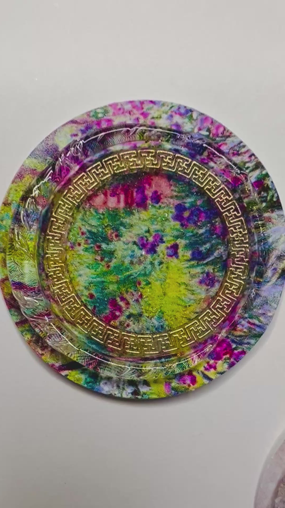 Video of Art Deco 001 showcasing the details of each seal